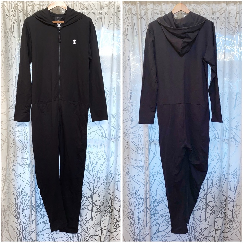 ONEPIECE BLACK UNO JUMPSUIT lightweight ZIP UP HOODIE ONESIE - Picture 3 of 8
